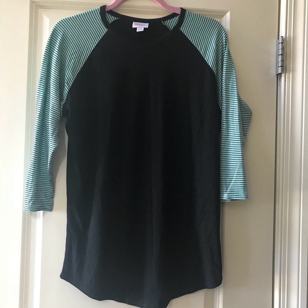 LulaRoe med Randy. Black body. Stripes